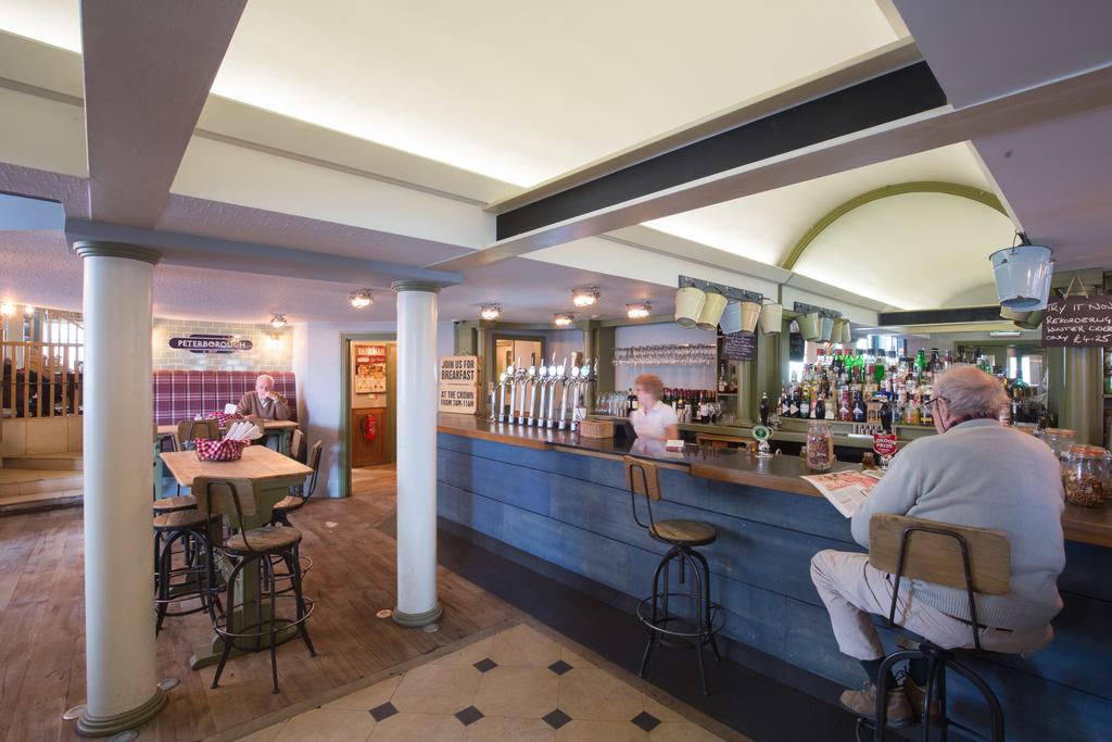 Crown Hotel Stamford Kültér fotó